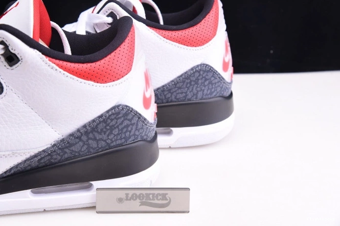 AIR RETRO RED